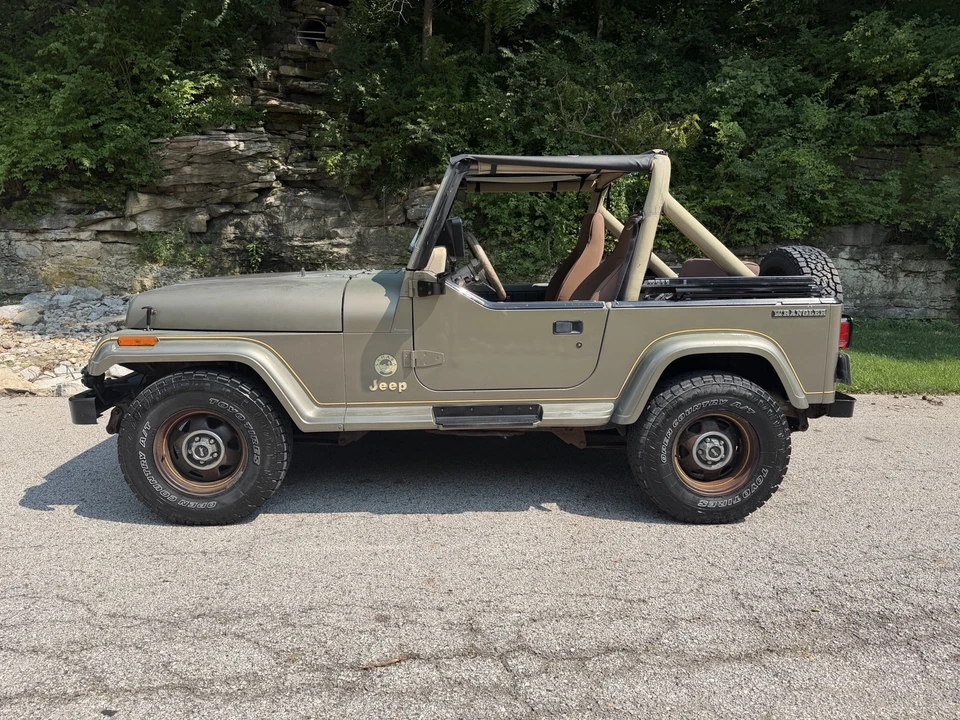 1989 Jeep YJ Wrangler - Image 3 of 31