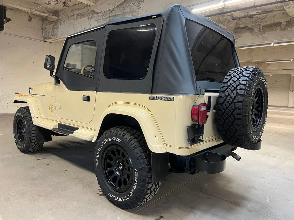 1989 Jeep YJ Wrangler - Image 15 of 31
