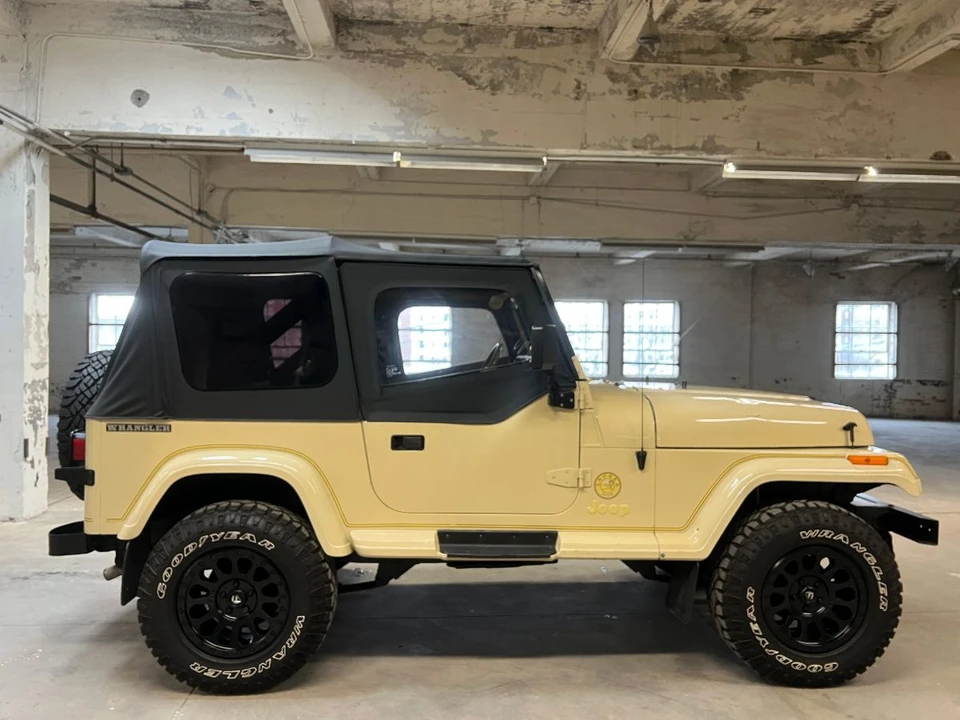 1989 Jeep YJ Wrangler - Image 10 of 31