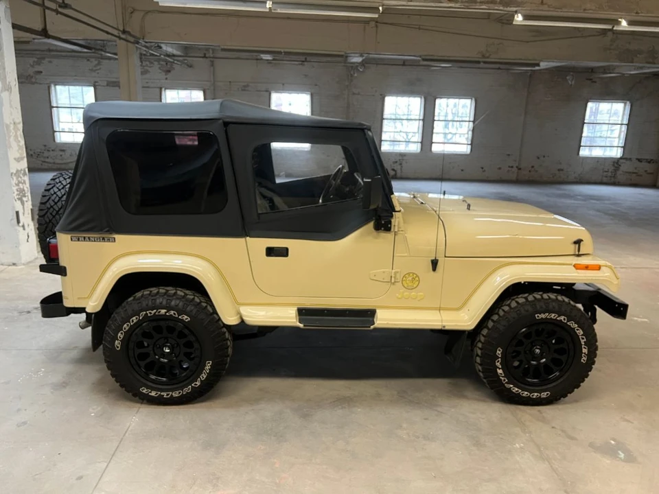 1989 Jeep YJ Wrangler - Image 9 of 31