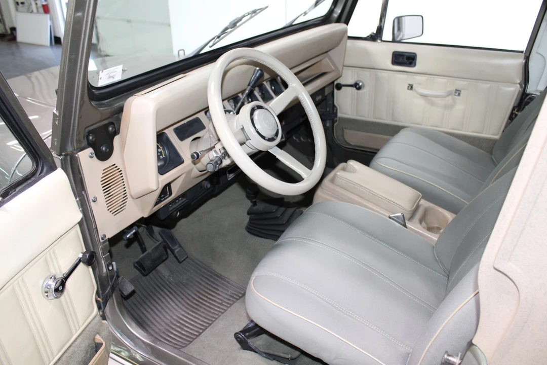 1989 Jeep YJ Wrangler - Image 6 of 31
