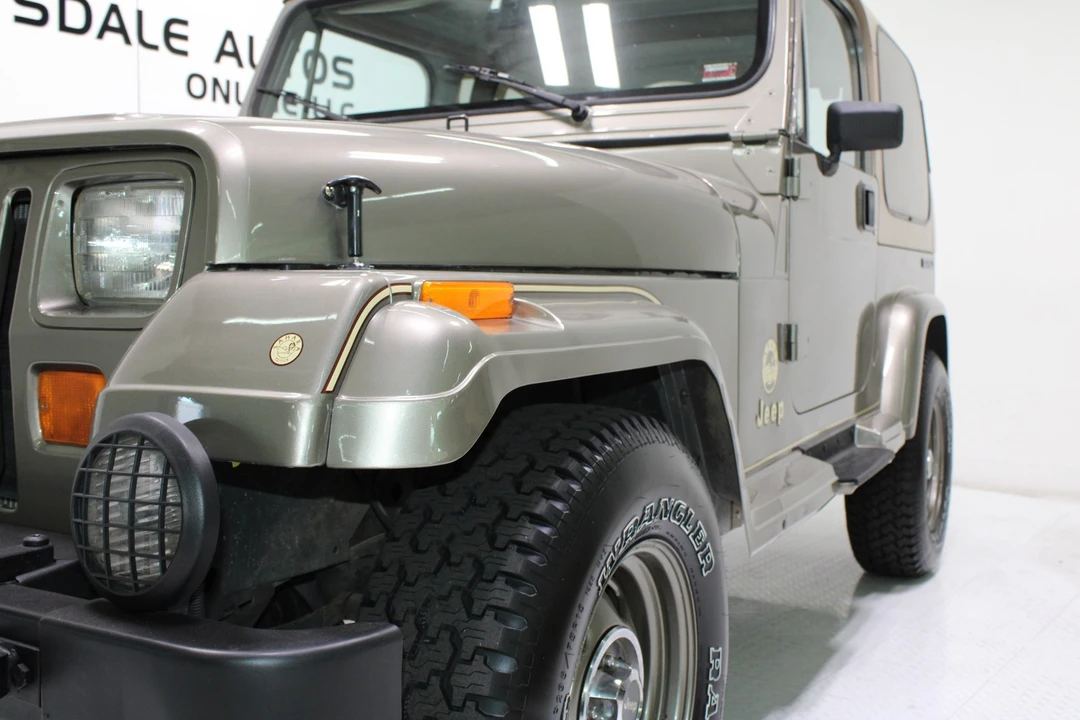 1989 Jeep YJ Wrangler - Image 15 of 31