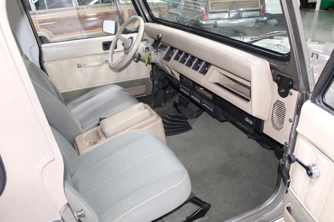 1989 Jeep YJ Wrangler - Image 8 of 31