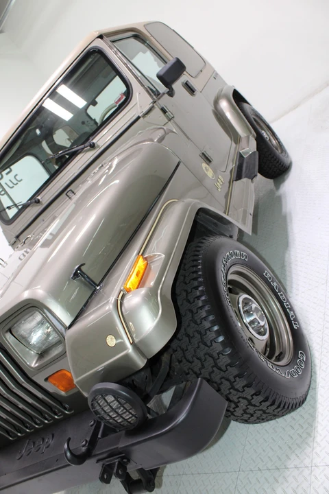 1989 Jeep YJ Wrangler - Image 13 of 31