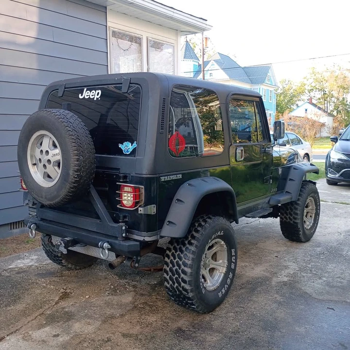 1989 Jeep YJ Wrangler - Image 2 of 3