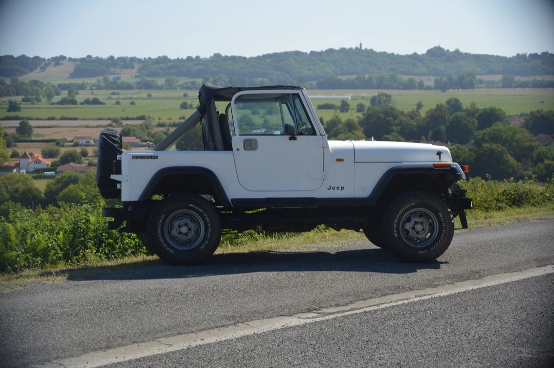 1989 Jeep YJ Wrangler - Image 28 of 30