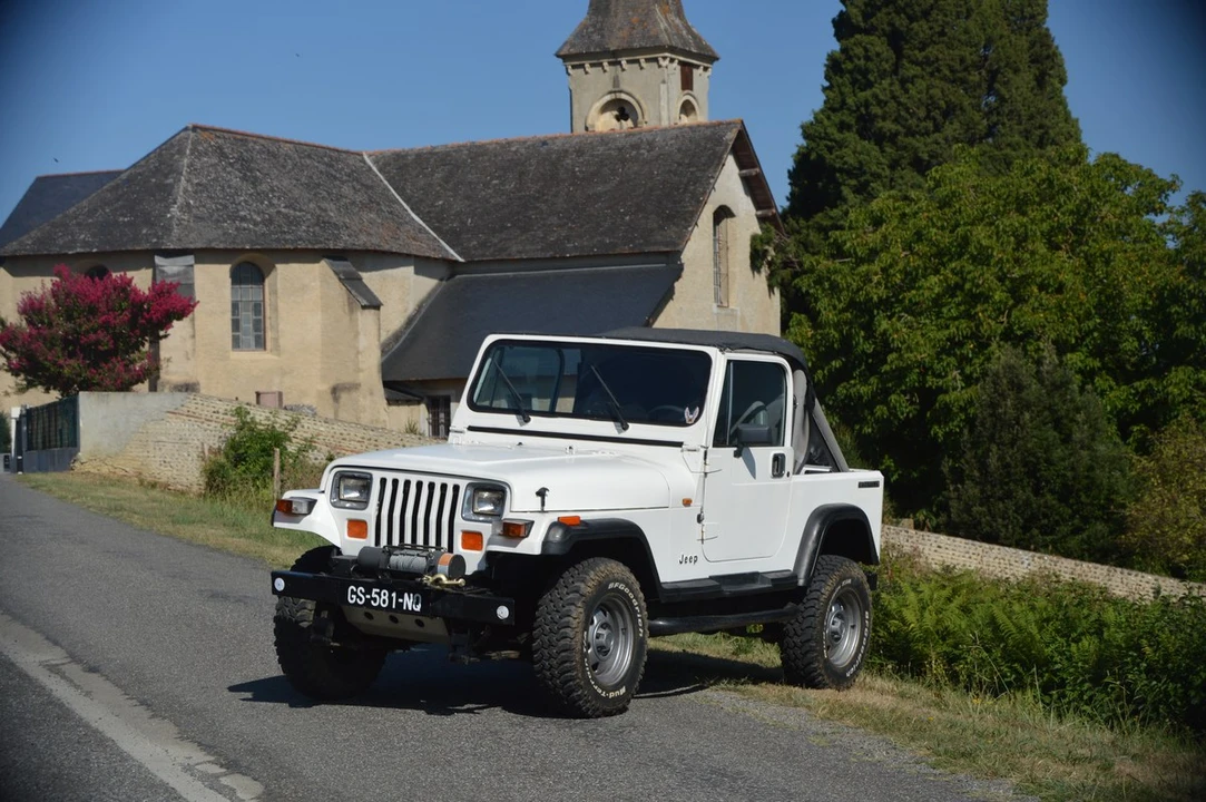 1989 Jeep YJ Wrangler - Image 15 of 30