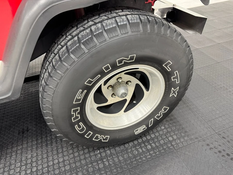 1989 Jeep YJ Wrangler - Image 19 of 21