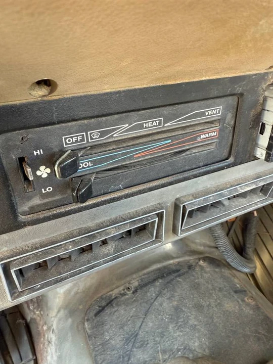 1989 Jeep YJ Wrangler - Image 23 of 24