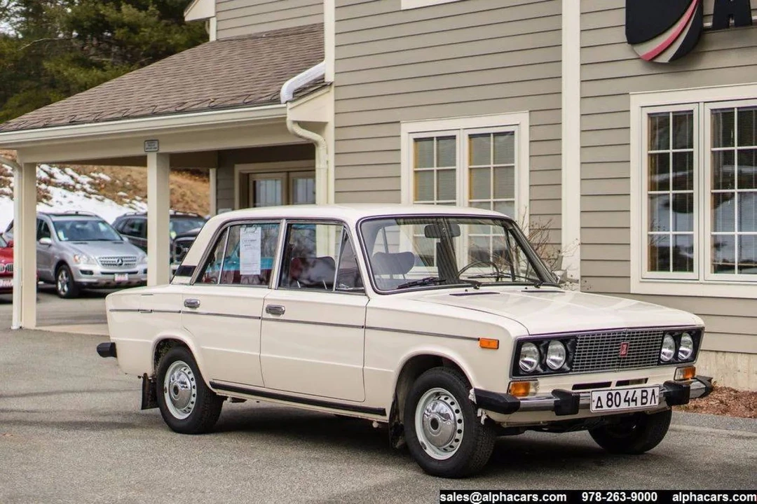 1989 Lada - Image 10 of 31