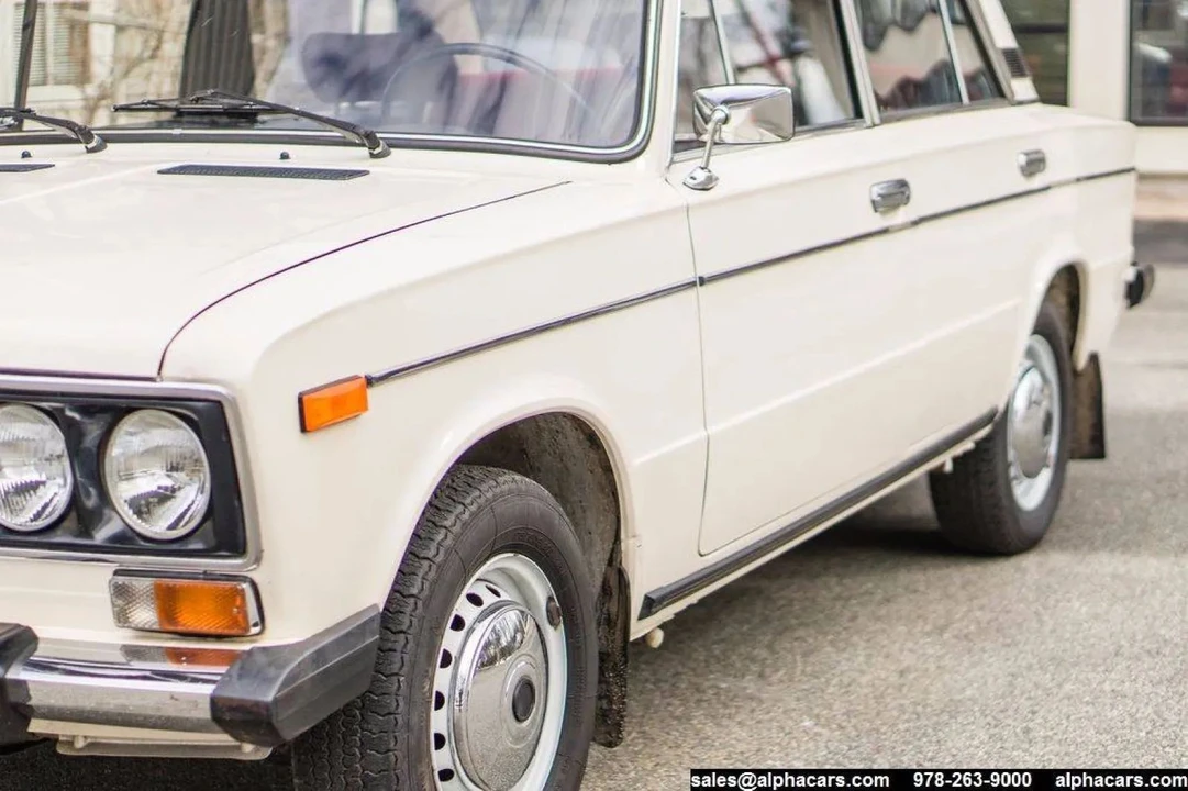 1989 Lada - Image 16 of 31