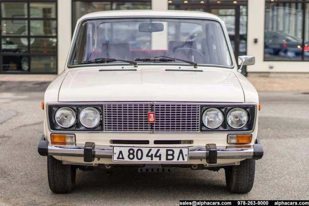 1989 Lada - Image 2 of 21
