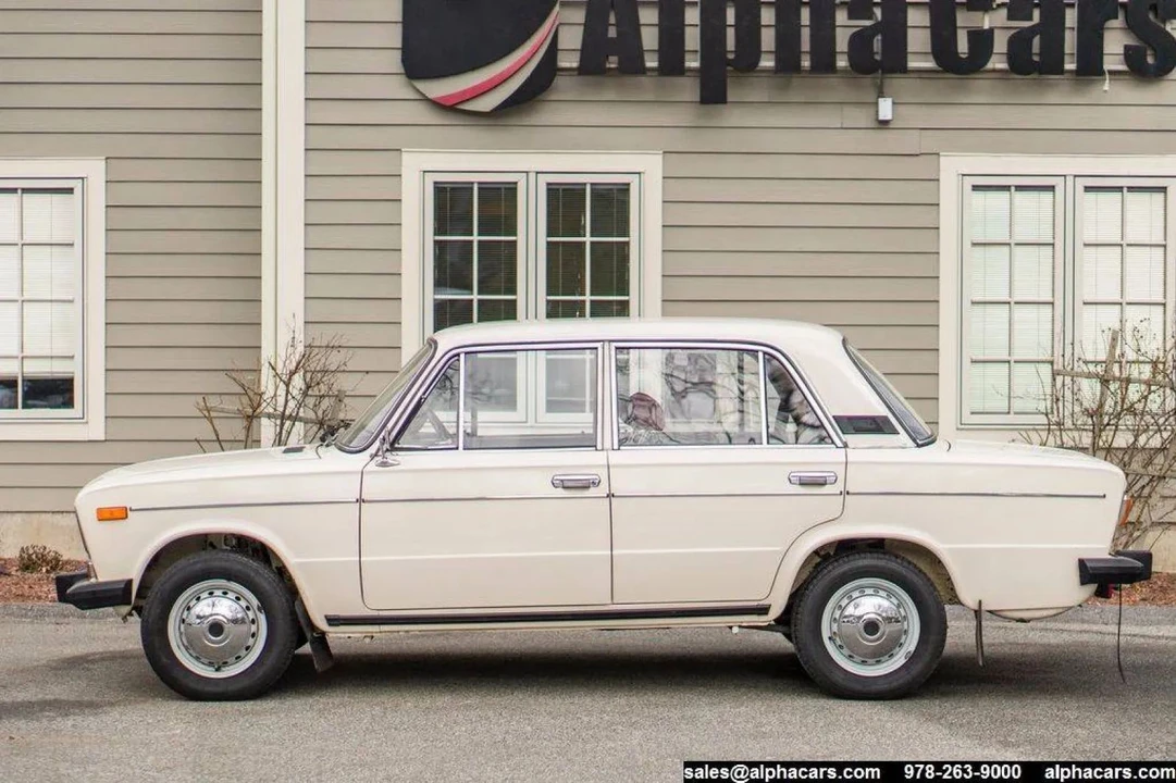 1989 Lada - Image 4 of 21