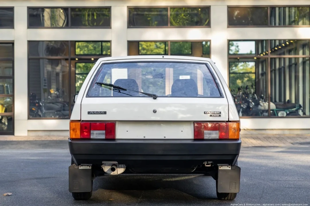 1989 Lada - Image 10 of 31