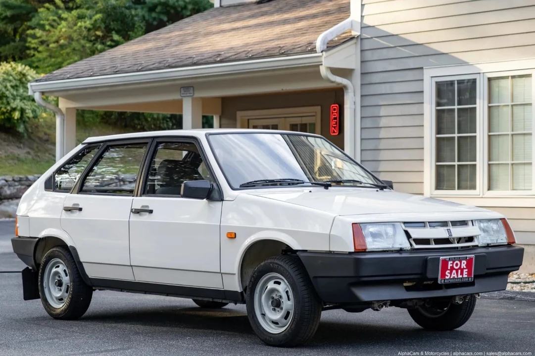 1989 Lada - Image 4 of 31