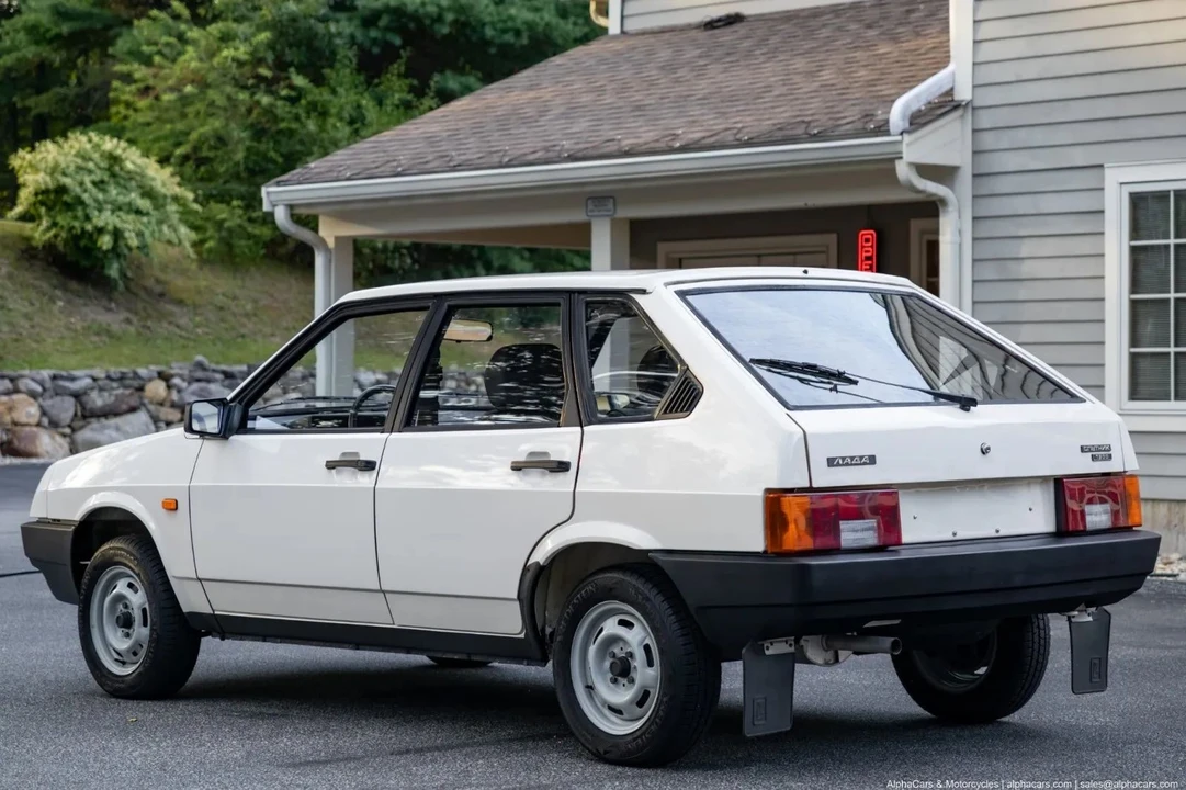 1989 Lada - Image 11 of 31