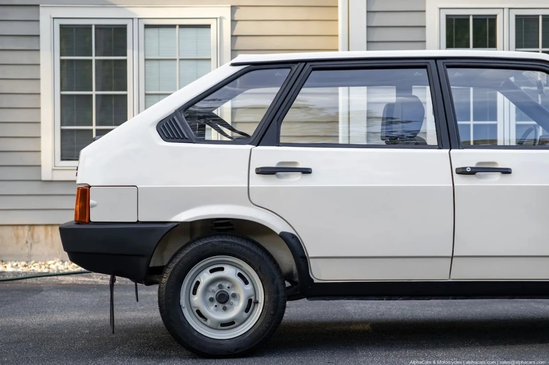 1989 Lada - Image 6 of 31