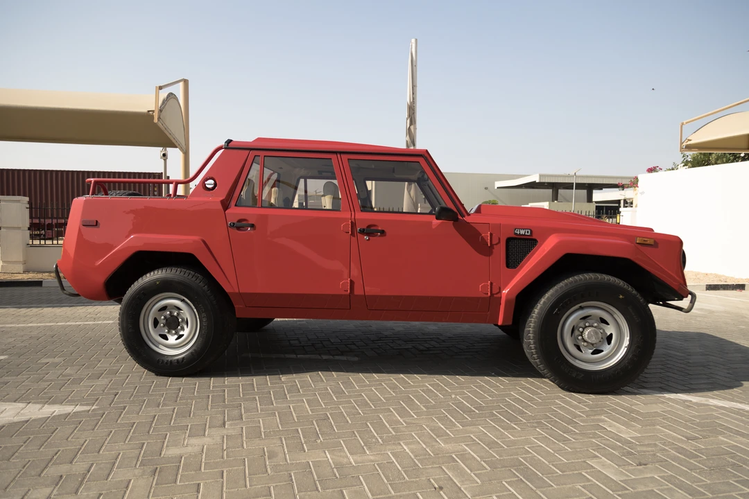 1989 Lamborghini LM002 - Image 23 of 31