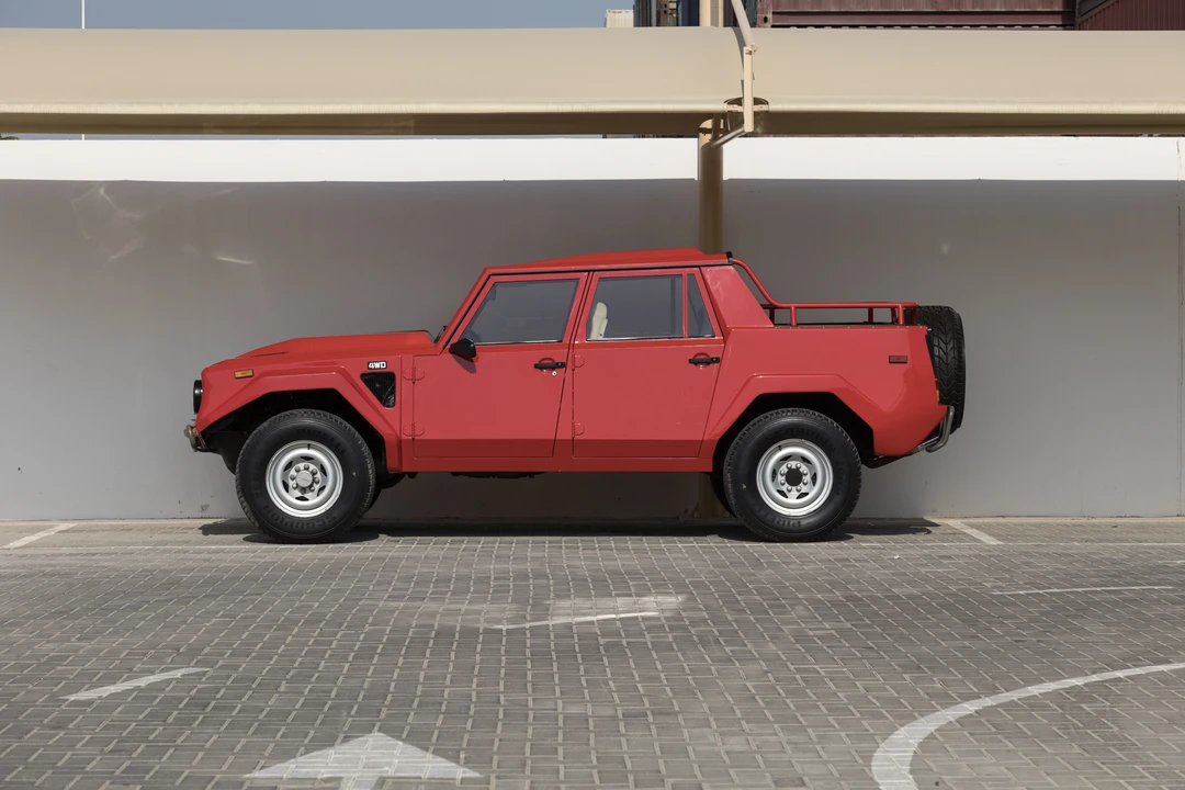 1989 Lamborghini LM002 - Image 17 of 31