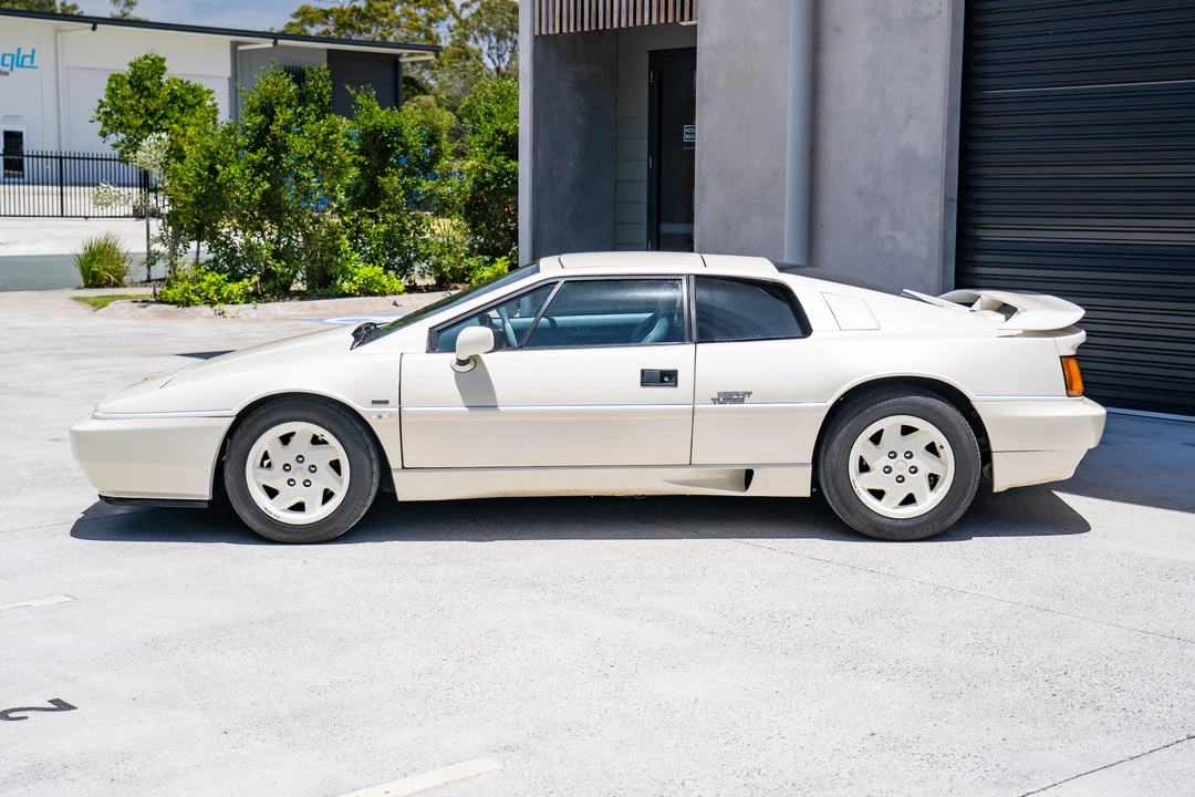 1989 Lotus Esprit Series 4 - Image 9 of 31