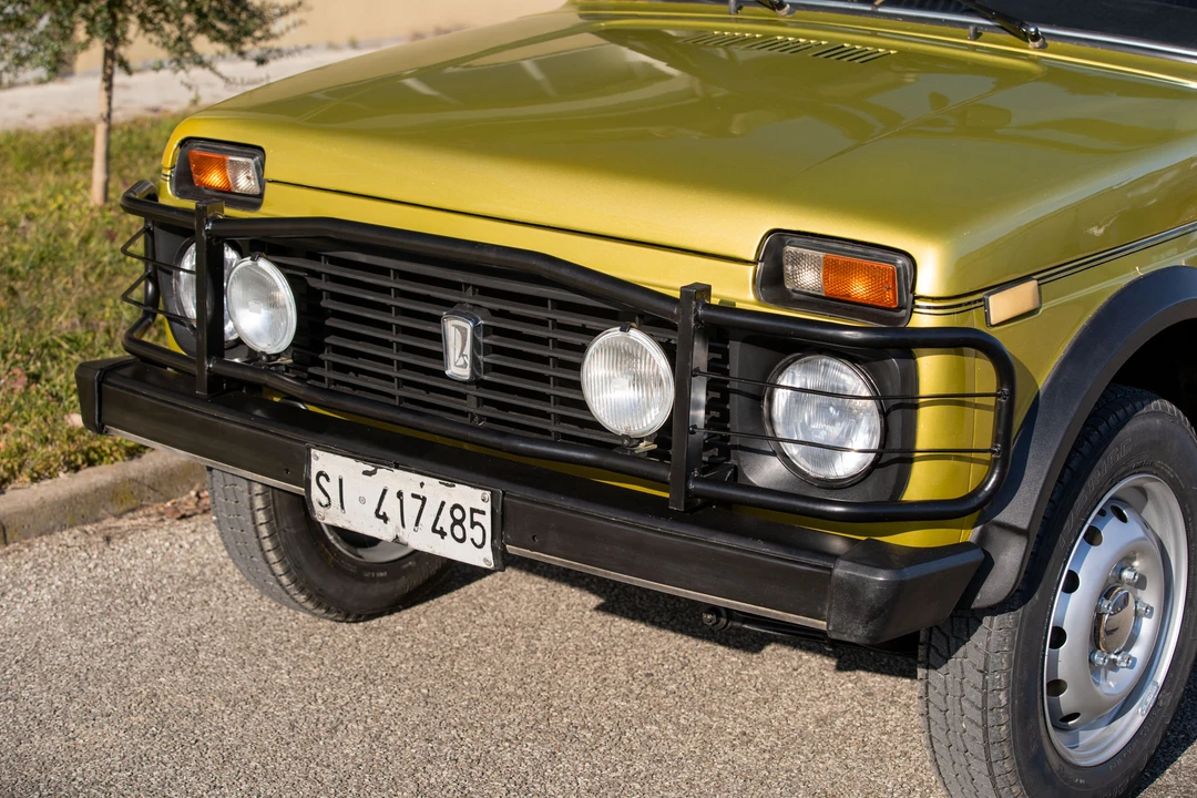 1989 Lada - Image 12 of 31