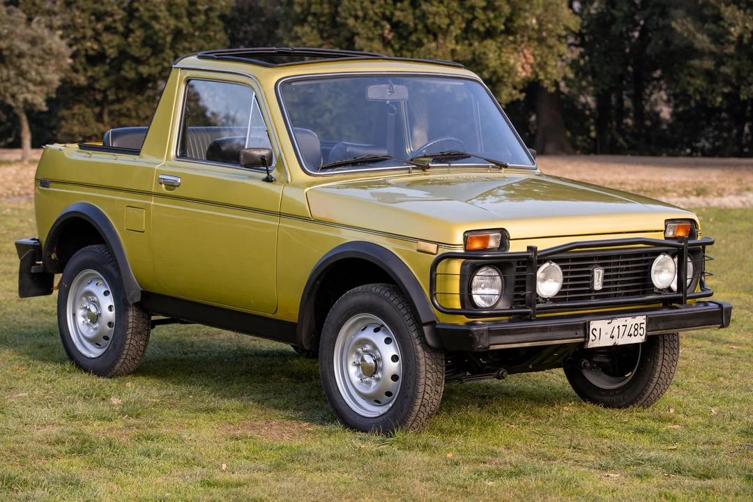 1989 Lada - Image 2 of 31