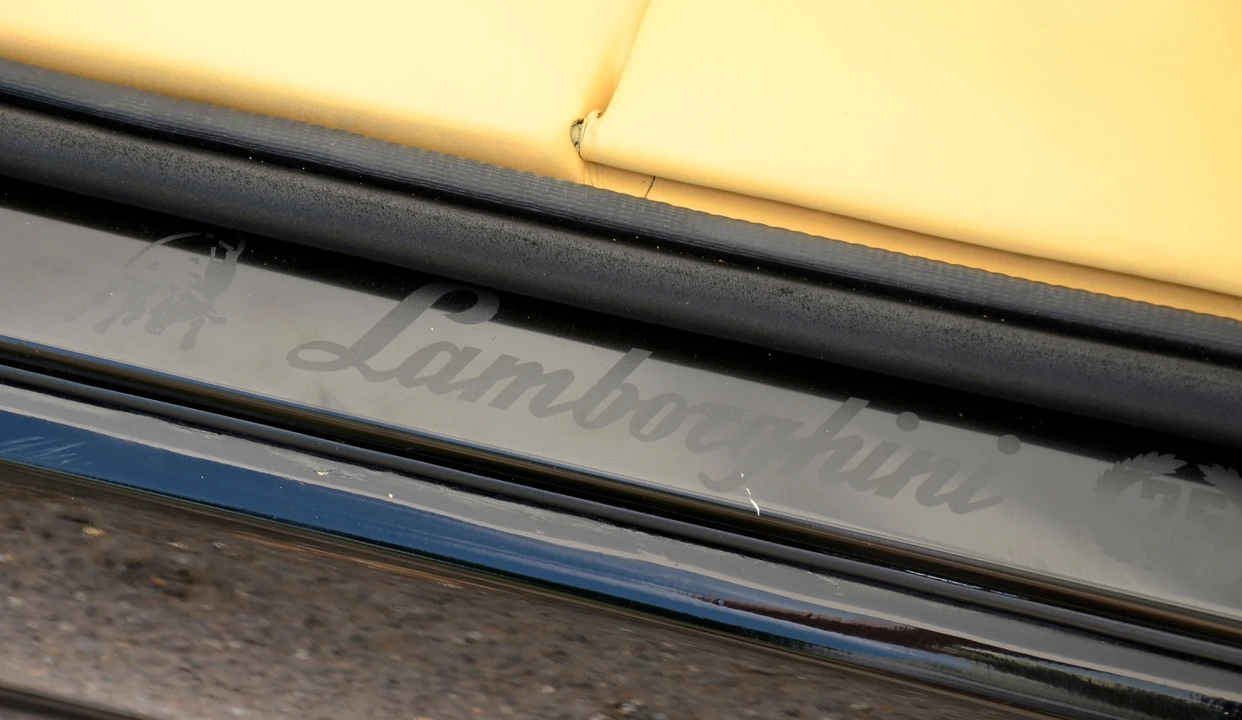 1989 Lamborghini Countach 25th Anniversary Edition - Image 4 of 30