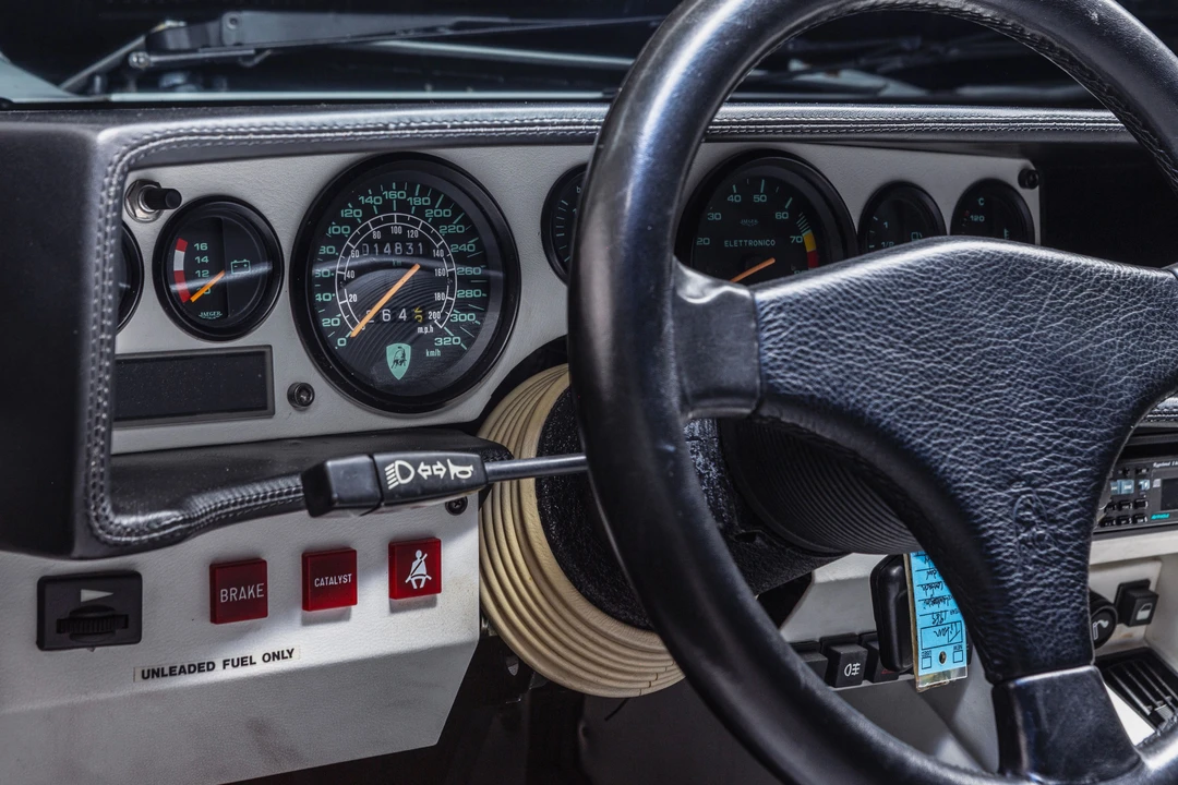 1989 Lamborghini Countach 25th Anniversary Edition - Image 24 of 31
