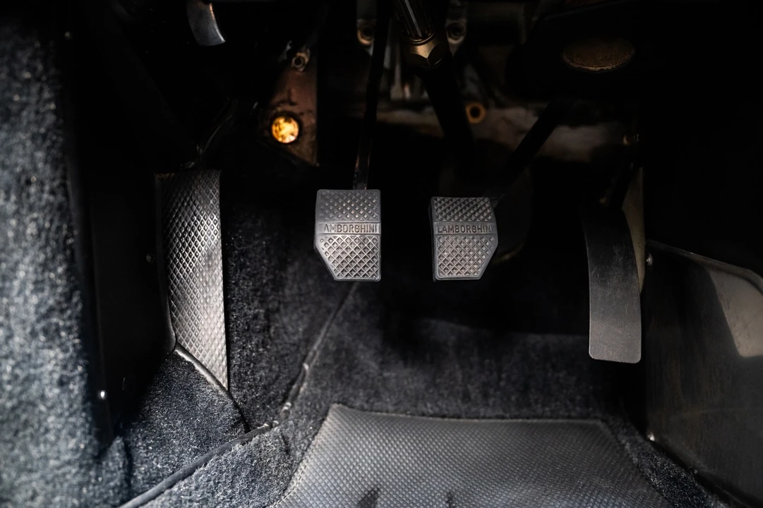 1989 Lamborghini Countach 25th Anniversary Edition - Image 18 of 31
