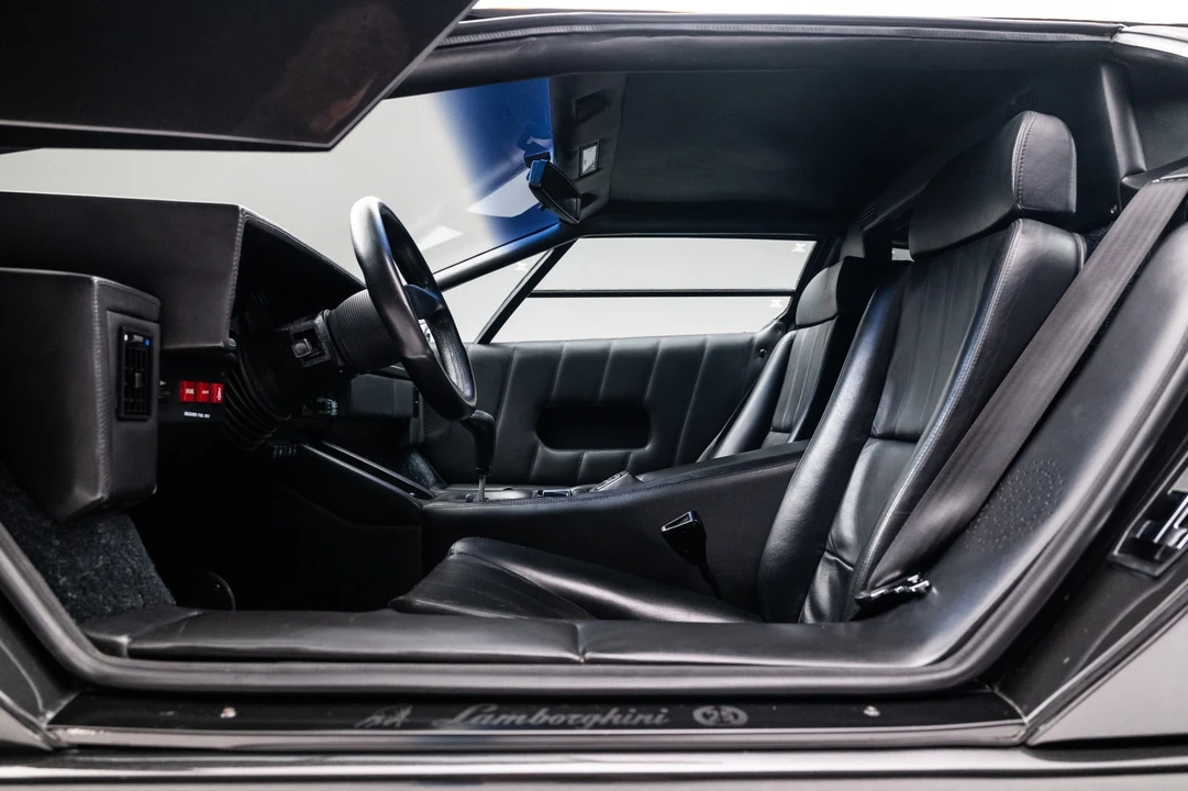 1989 Lamborghini Countach 25th Anniversary Edition - Image 26 of 31