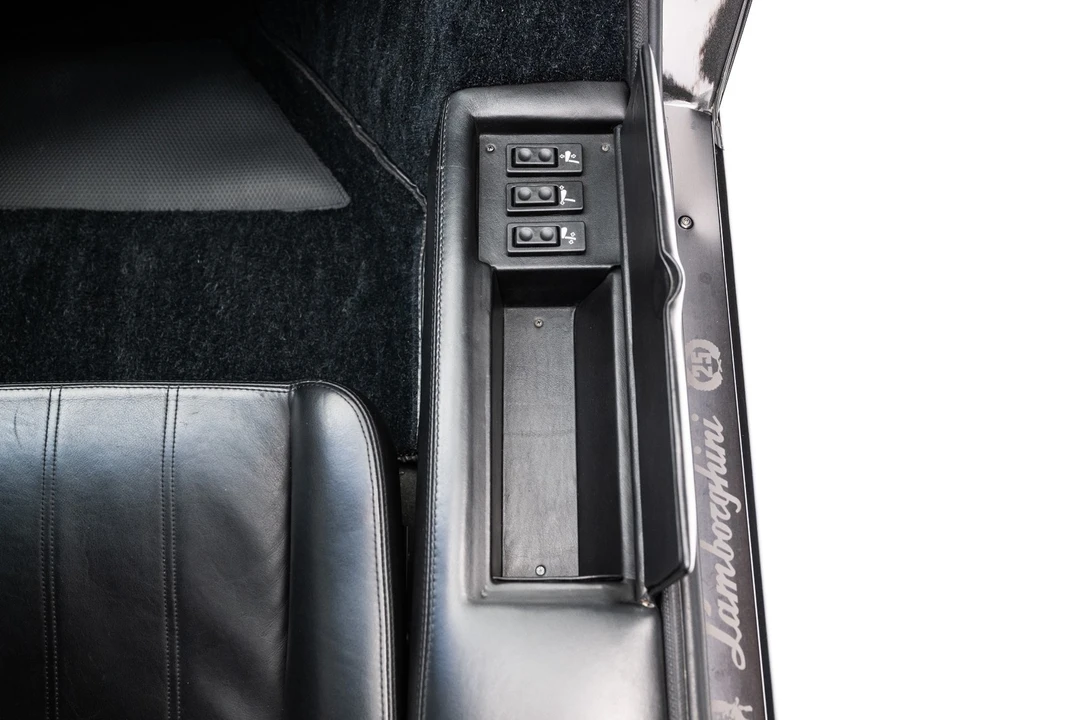 1989 Lamborghini Countach 25th Anniversary Edition - Image 29 of 31