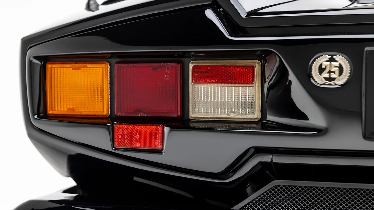 1989 Lamborghini Countach 25th Anniversary Edition - Image 28 of 31