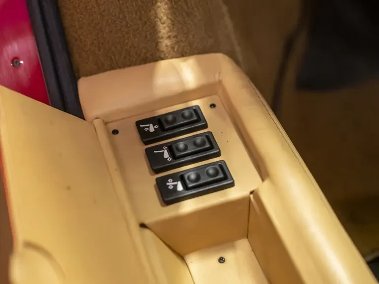 1989 Lamborghini Countach 25th Anniversary Edition - Image 24 of 31