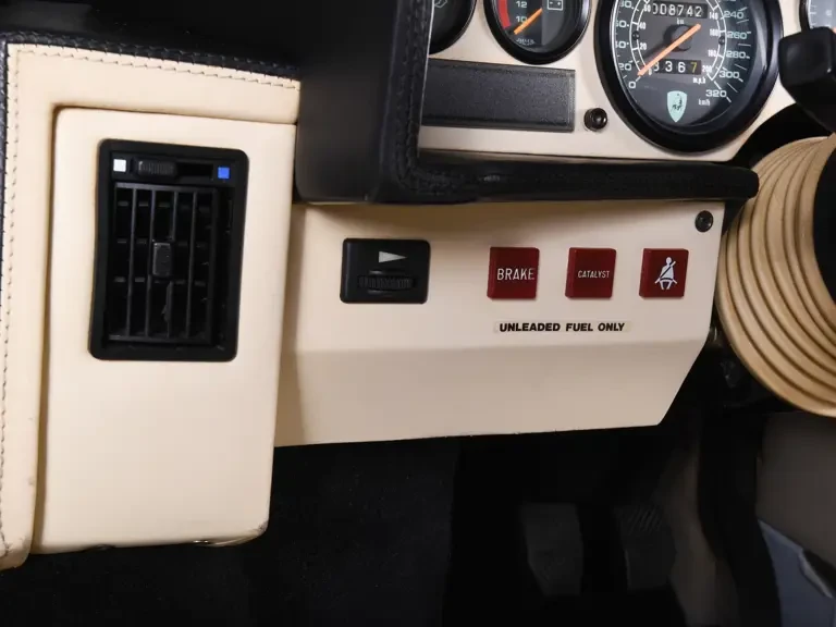 1989 Lamborghini Countach 25th Anniversary Edition - Image 26 of 31