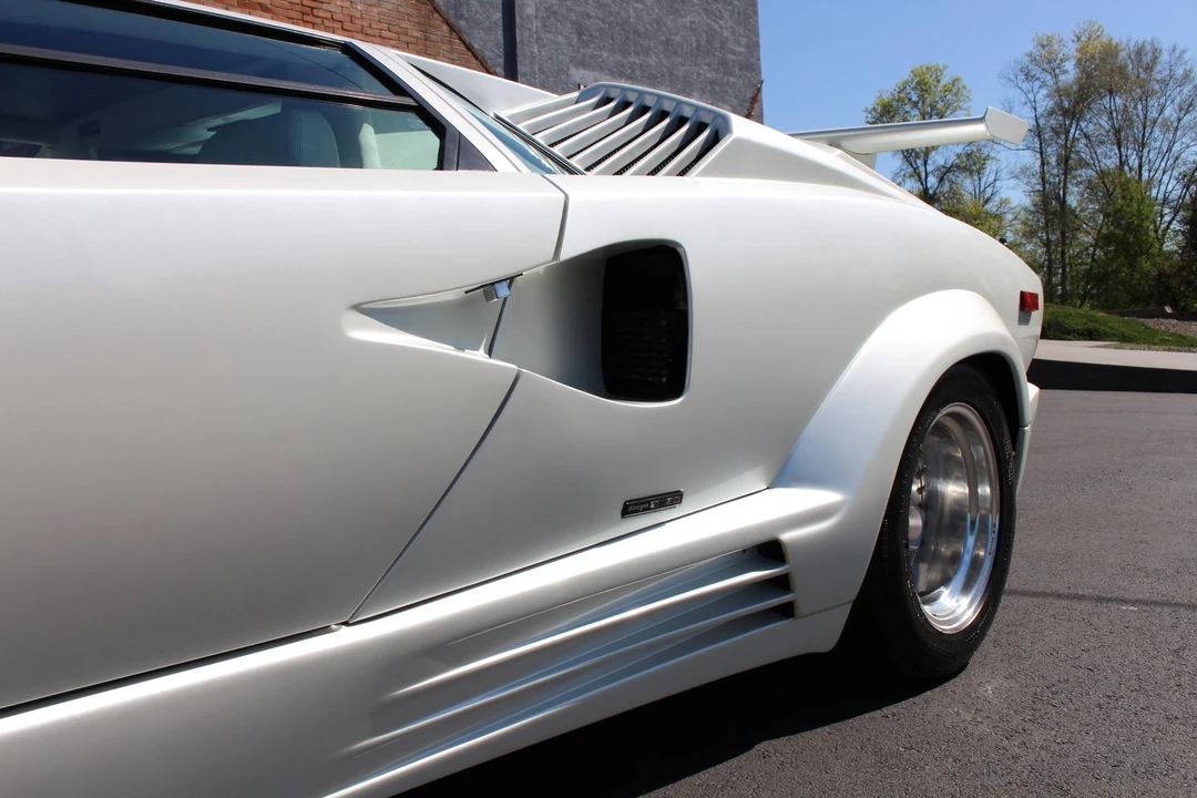 1989 Lamborghini Countach 25th Anniversary Edition - Image 23 of 31