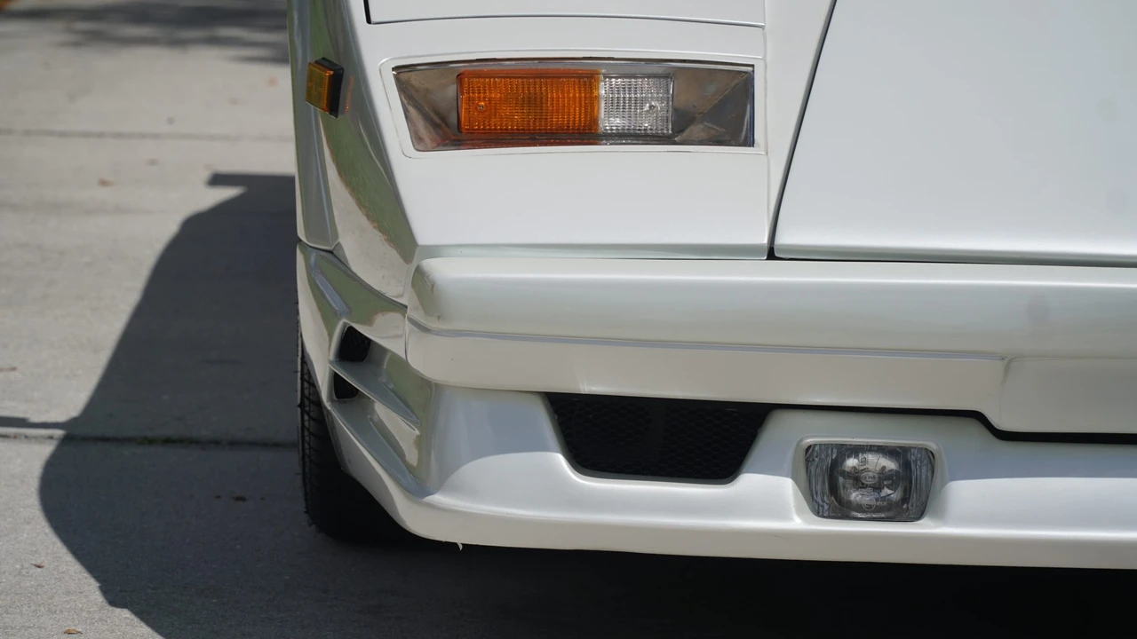1989 Lamborghini Countach 25th Anniversary Edition - Image 28 of 31