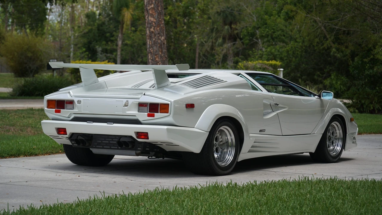 1989 Lamborghini Countach 25th Anniversary Edition - Image 14 of 31
