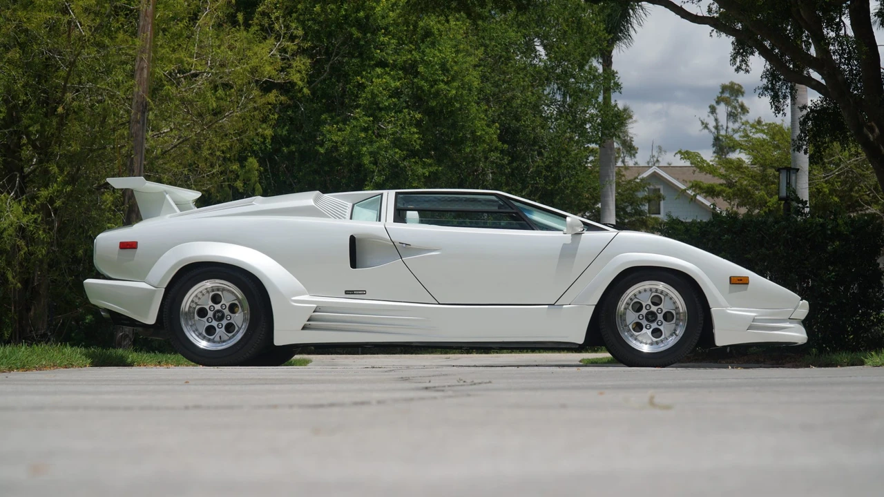 1989 Lamborghini Countach 25th Anniversary Edition - Image 16 of 31