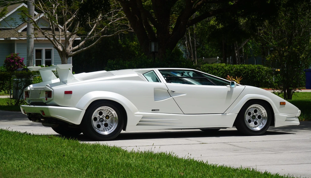 1989 Lamborghini Countach 25th Anniversary Edition - Image 15 of 31