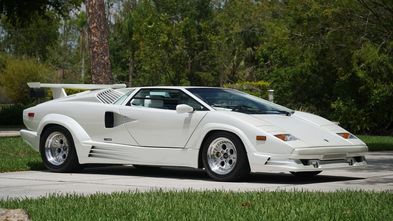 1989 Lamborghini Countach 25th Anniversary Edition - Image 17 of 31