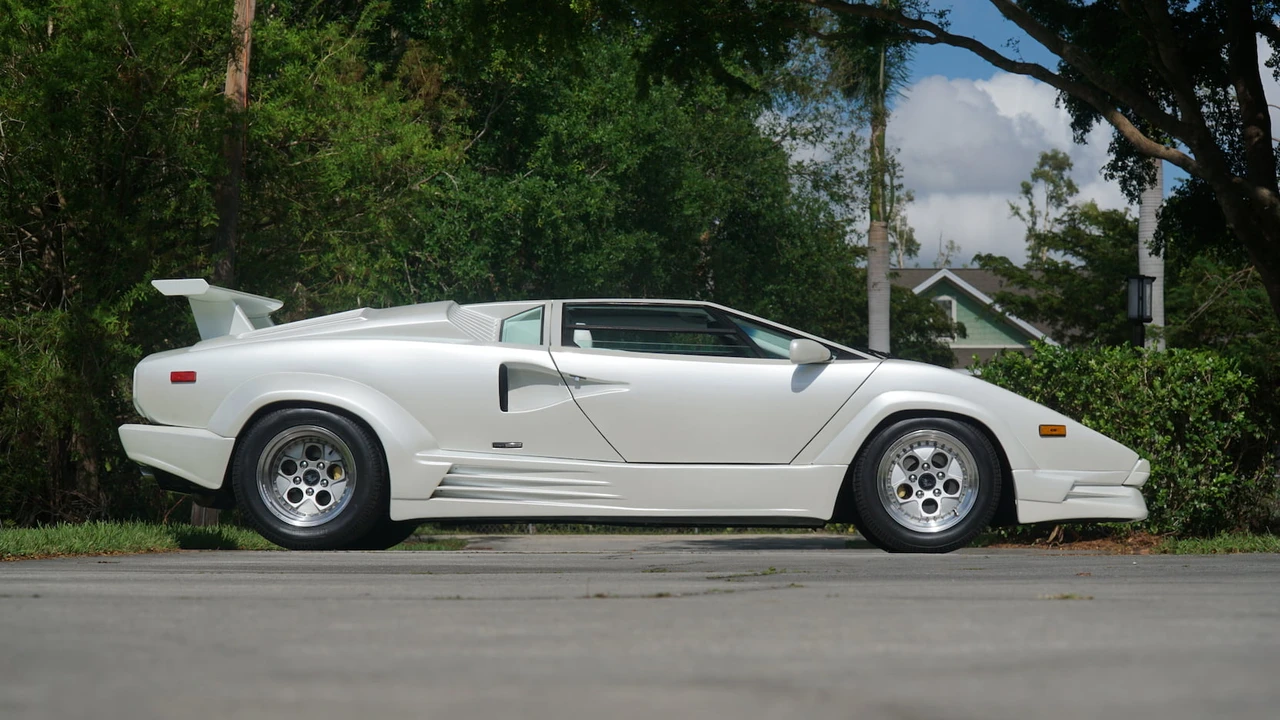 1989 Lamborghini Countach 25th Anniversary Edition - Image 14 of 24