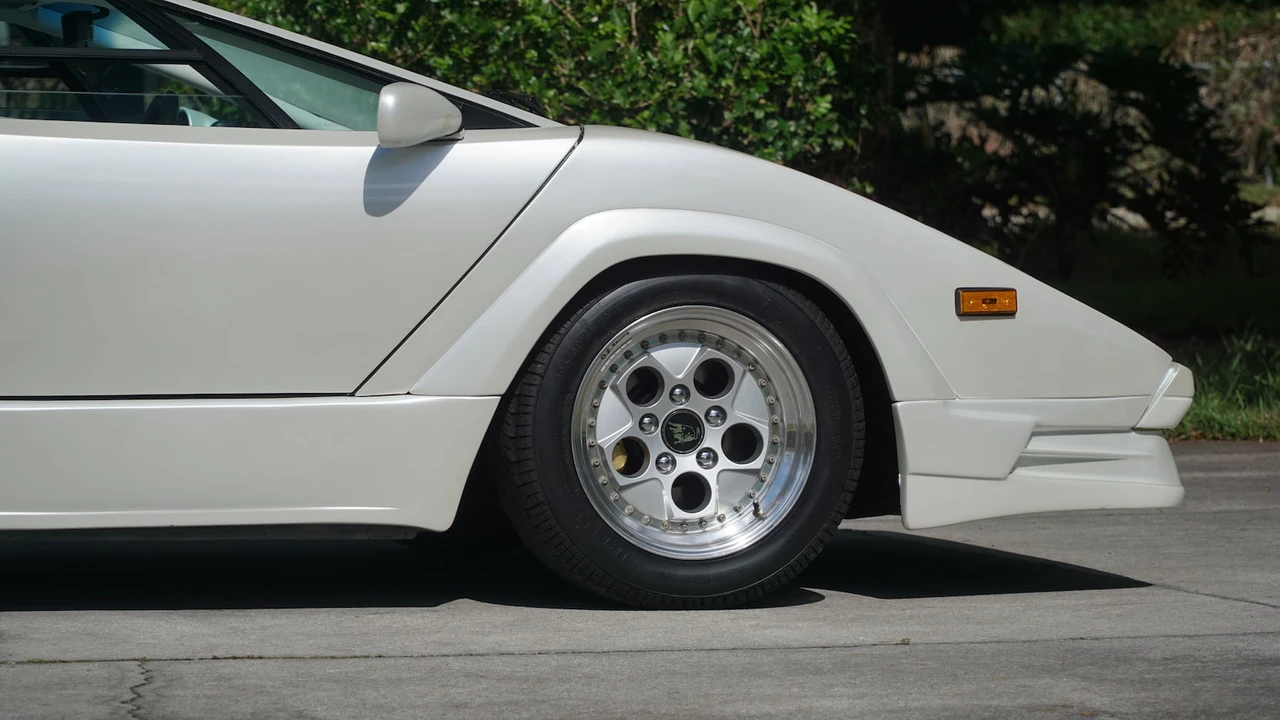 1989 Lamborghini Countach 25th Anniversary Edition - Image 18 of 24