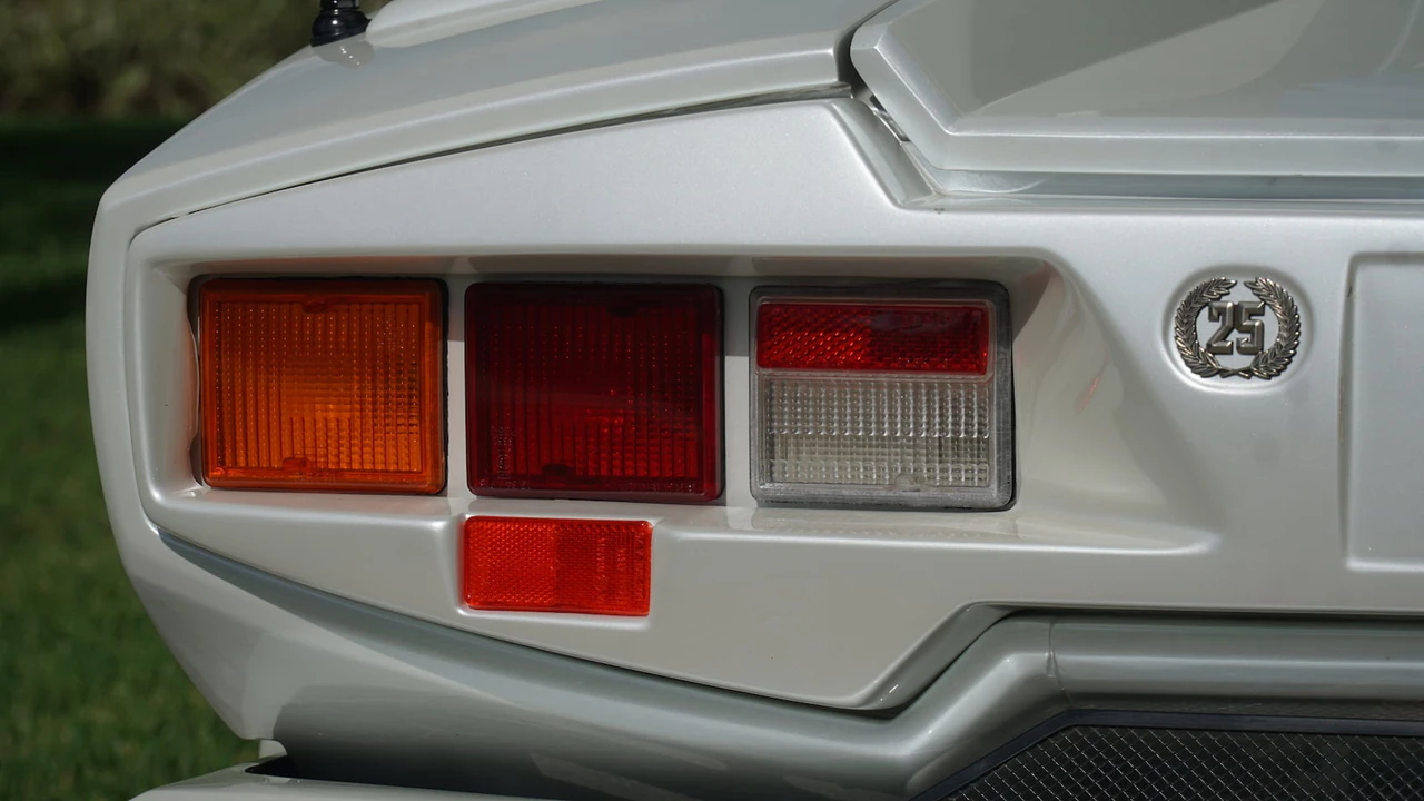 1989 Lamborghini Countach 25th Anniversary Edition - Image 19 of 24