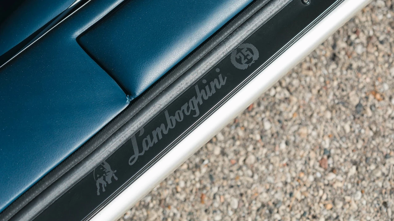 1989 Lamborghini Countach 25th Anniversary Edition - Image 17 of 31