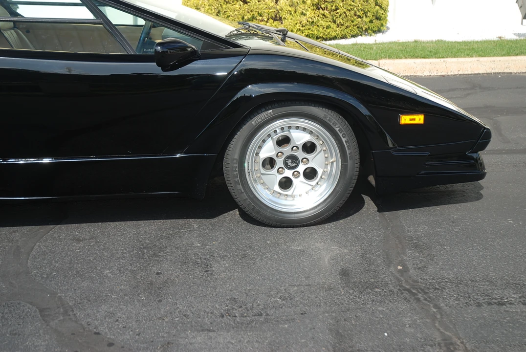 1989 Lamborghini Countach 25th Anniversary Edition - Image 25 of 31