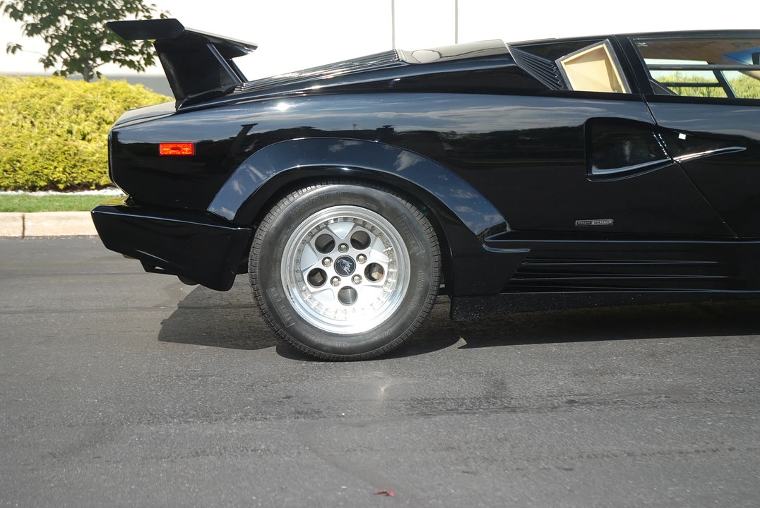 1989 Lamborghini Countach 25th Anniversary Edition - Image 24 of 31