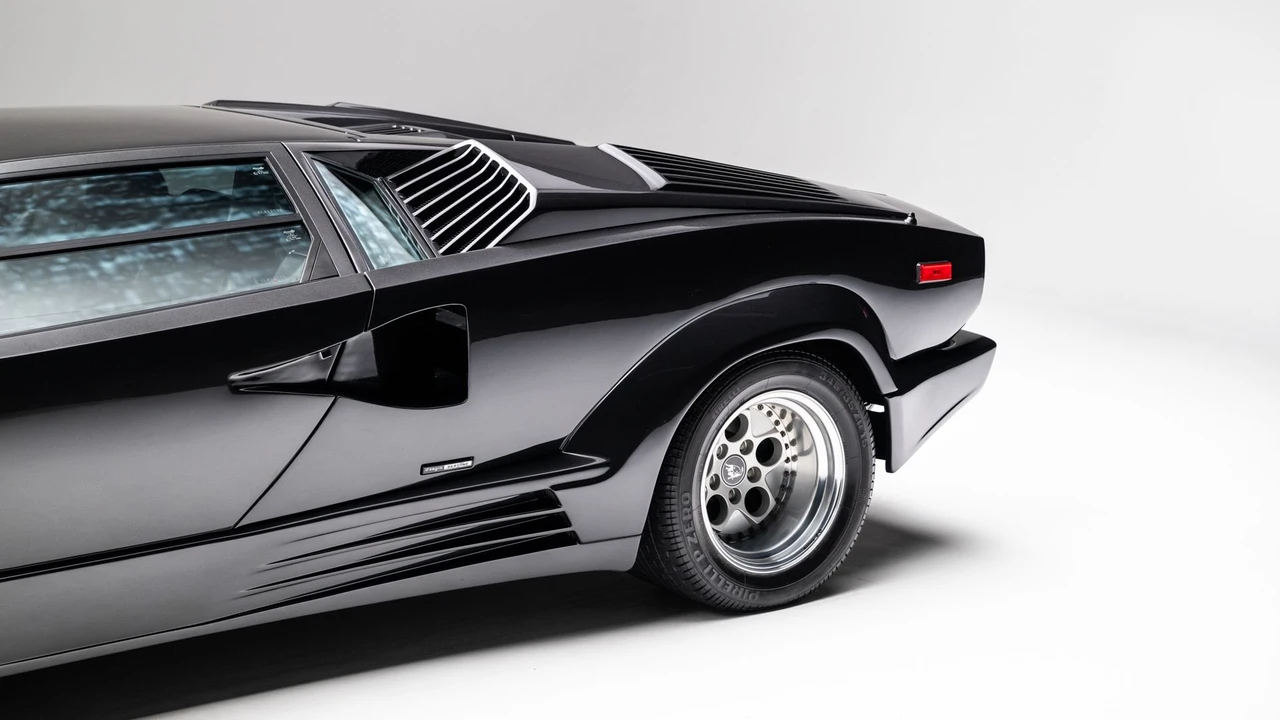 1989 Lamborghini Countach 25th Anniversary Edition - Image 15 of 31