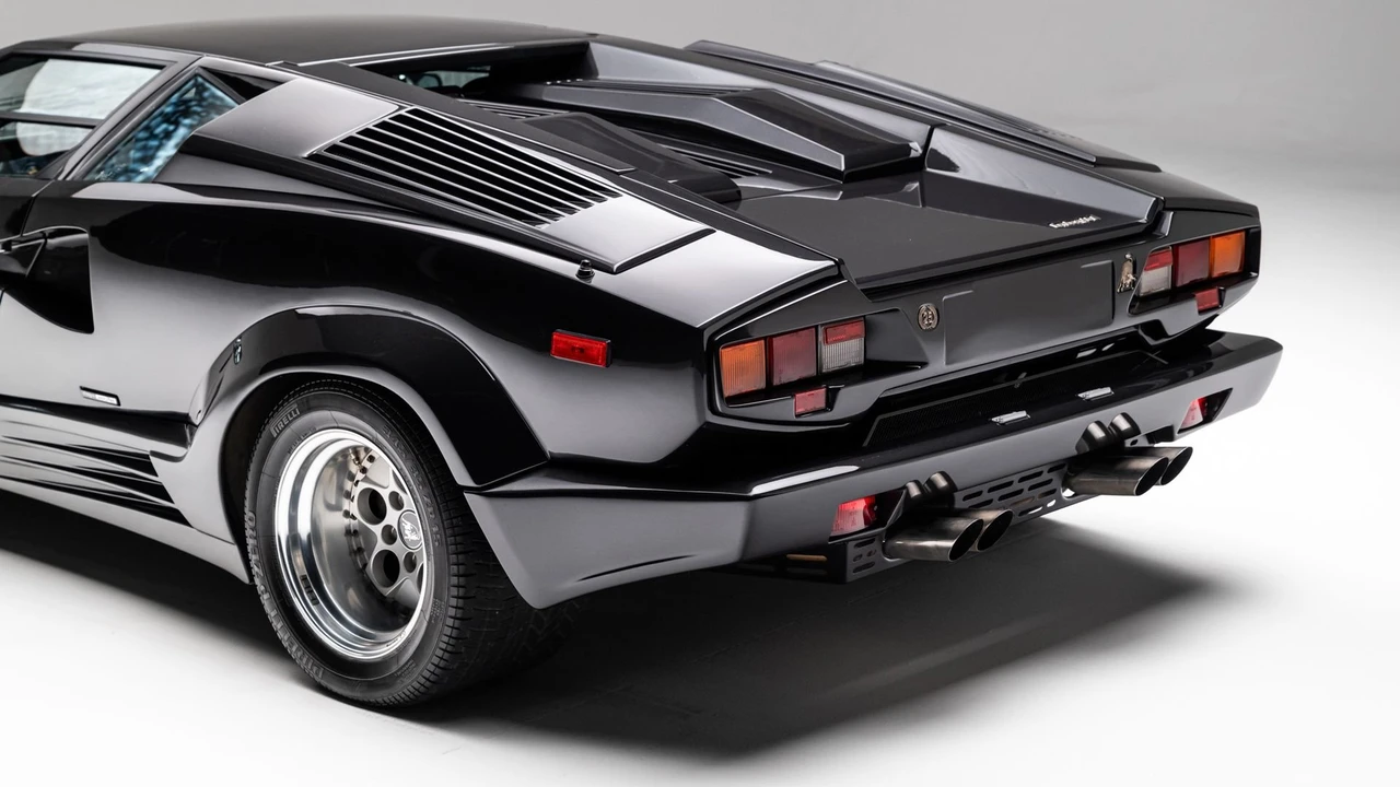1989 Lamborghini Countach 25th Anniversary Edition - Image 25 of 31
