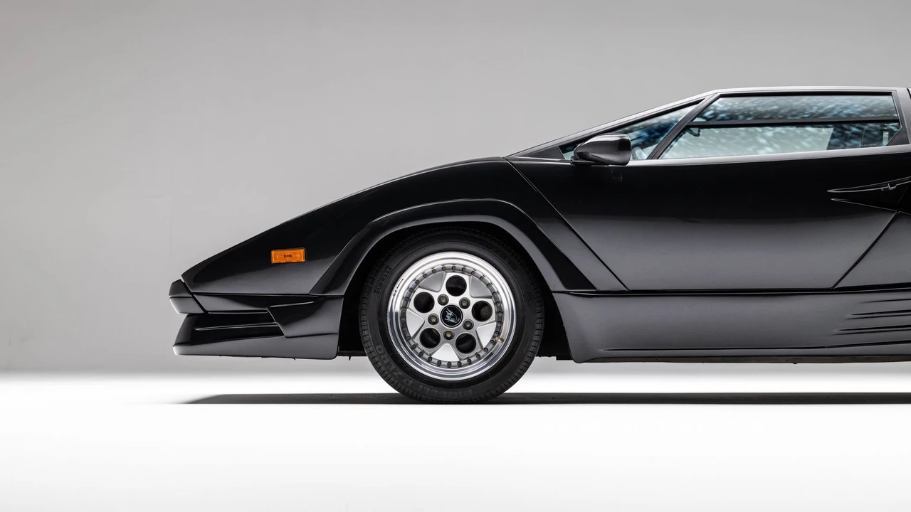 1989 Lamborghini Countach 25th Anniversary Edition - Image 28 of 31