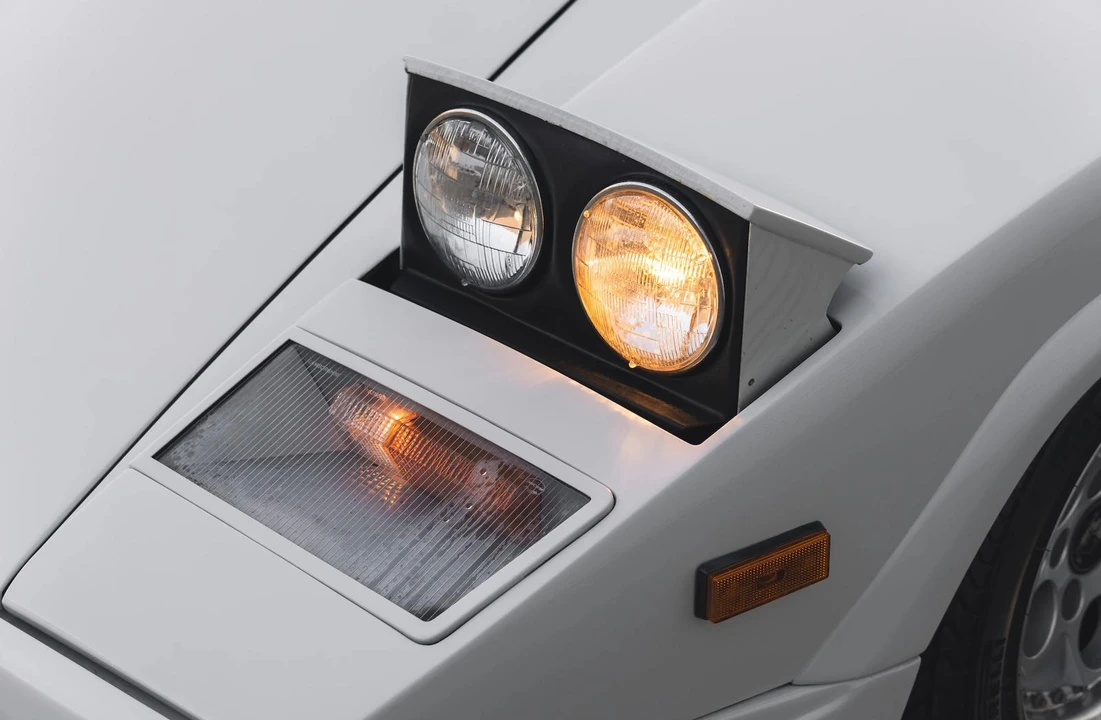 1989 Lamborghini Countach 25th Anniversary Edition - Image 24 of 31